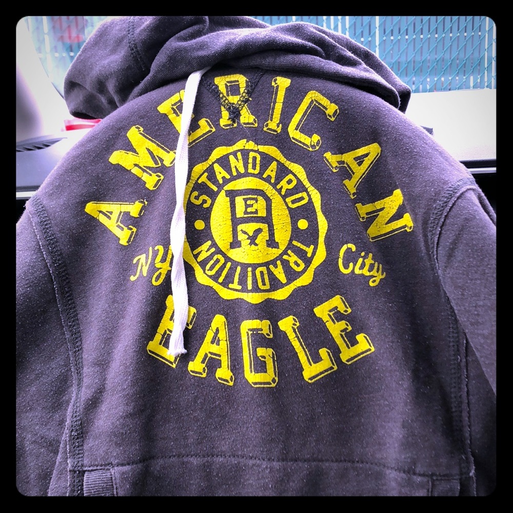 An American eagle hooded sweater